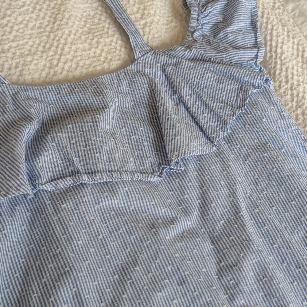 Off Shoulder Ruffle Blouse - Picture 2 of 5